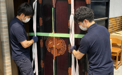 自治体では回収してもらえない大型家具や分解が必要なベッド・タンスの引き取り